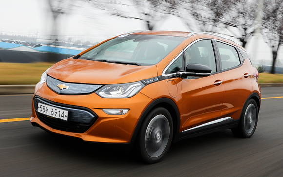 볼트 EV가 사전계약 개시 3시간 만에 올해 도입물량에 대한 계약이 완료됐다. ⓒ 한국GM