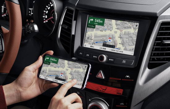 신규 적용된 스마트 미러링 패키지는 모바일기기 연결성을 최고 수준으로 끌어올려 이동 중 즐거움과 편의성을 극대화한 것이 특징이다. ⓒ 쌍용자동차