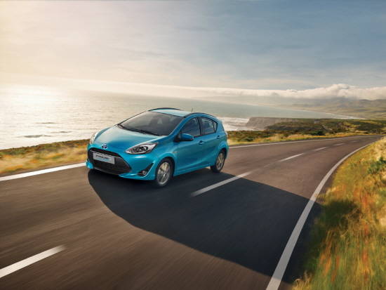 프리우스 C는 1.5ℓ 하이브리드 파워트레인이 선사하는 높은 연비효율과 친환경성을 갖췄다. ⓒ 토요타 코리아