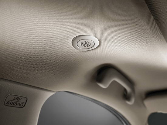 액티브 노이즈 컨트롤 기술(ANC)을 적용해 차내 세단급 정숙성을 완성한 QM6는 미국 보스 사운드 시스템까지 탑재해 고품격 프리미엄 사운드를 제공한다. ⓒ 르노삼성자동차