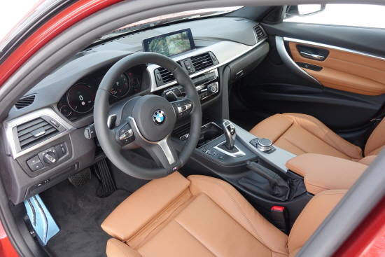 330i M 스포츠 패키지 내부 모습. = 노병우 기자