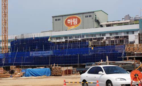 전북 익산시 하림 본사 뒤편에 총 1790억원 투자가 예정된 익산공장 증축공사가 진행되고 있다. 사진은 기사 내용과 무관. ⓒ 뉴스1