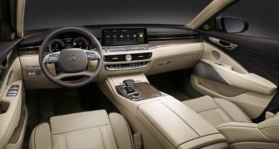 'Confident Richness: 삶의 영감을 풍성하게 하는 공간'을 콘셉트로 디자인된 더 K9 실내는 감성적이면서도 기능적인 프리미엄 공간을 구현했다. ⓒ 기아자동차