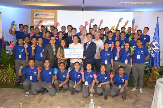 현대차는 10일(현지시간) 필리핀 라구나 주 칼람바 지역에 있는 차량출고·정비센터 관계자 100여명이 참석한 가운데 현대드림센터 개관식을 가졌다. ⓒ 현대자동차