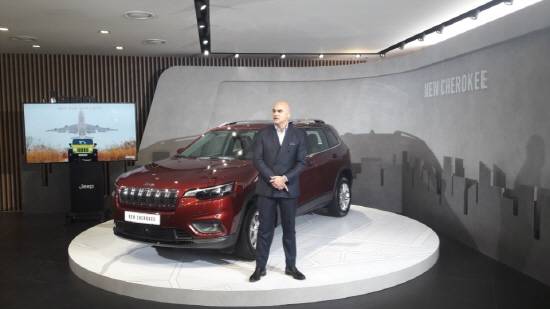 FCA 코리아가 새롭게 선보인 '뉴 체로키'는 5세대 모델(2014년) 이후 4년 만에 출시한 부분 변경모델로, 한층 세련되고 대담한 디자인과 더욱 진화된 편의사양을 자랑한다. ⓒ 프라임경제