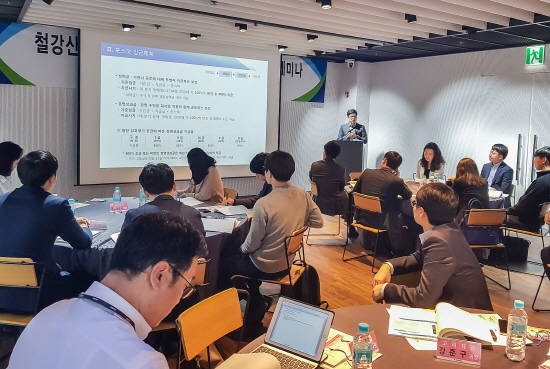 한국철강협회 철강 SC는 포스코·현대제철·동국제강·동부제철·세아제강 등 15개 철강업계 인사·노무담당자 40여명이 참석한 가운데 전략적 인사관리 세미나를 개최했다. ⓒ 철강협회