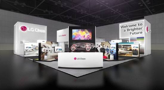 'Smart Life Solution'을 테마로 '차이나플라스 2018'에 참여하는 LG화학은 미래 삶을 풍요롭게 할 수 있는 첨단 제품들을 선보인다. ⓒ LG화학