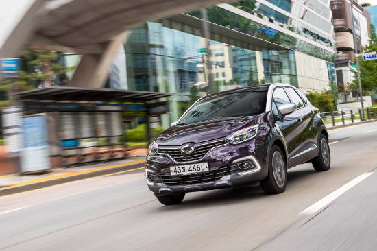 QM3는 태블릿PC 인포테인먼트 시스템부터 디자인 옵션, 고품격 사운드 시스템까지 경쟁모델에서 찾을 수 없는 고급 옵션을 대거 탑재해 국내 소비자 마음을 사로잡고 있다. ⓒ 르노삼성자동차