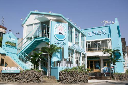 제주맥주 팝업스토어 '서울시 제주도 연남동' 외관. ⓒ 제주맥주