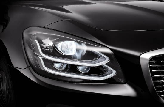 현대모비스에서 공급하고 있는 K9의 헤드램프. ⓒ 현대모비스