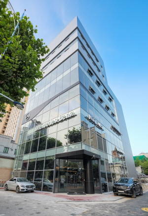 메르세데스-벤츠 마포 전시장 전경. ⓒ 메르세데스-벤츠 코리아