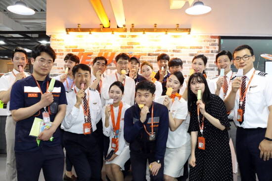 제주항공의 여름철 '임직원 아이스크림 제공'은 지난 2016년부터 시작됐다. ⓒ 제주항공