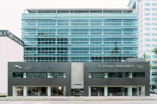 재규어 랜드로버 코리아가 대전광역시에 위치한 전시장과 서비스센터를 확장 이전했다. ⓒ 재규어 랜드로버 코리아