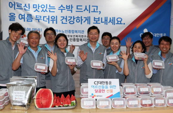 CJ대한통운이 달콤한 과일선물을 통해 이웃사랑 실천에 적극 나선다. ⓒ CJ대한통운