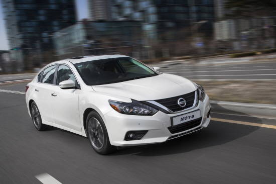 '다이나믹 세단' 닛산 알티마는 경제성을 중시하는 가성비 뿐만 아니라 심리적 만족감을 따지는 가심비까지 충족시키면서 브랜드 베스트셀링 자리 자존심을 지키고 있다. ⓒ 한국닛산