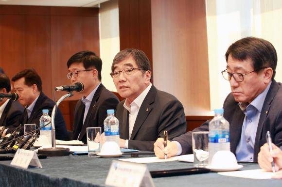 윤석헌 금융감독원장이 여전사 CEO 간담회에서 발언하는 모습. ⓒ 금융감독원