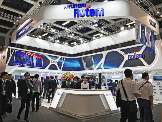 18일(현지시간)부터 독일 베를린에서 열리는 '이노트란스 2018'에 참가한 현대로템 전시관 전경. ⓒ 현대로템