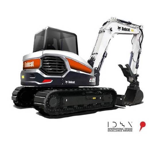 두산밥캣 미니 굴삭기 E85가 '건설장비 업계 최초' 2018 미국 IDEA 본선에 진출해 '파이널리스트'를 수상했다. ⓒ 두산밥캣