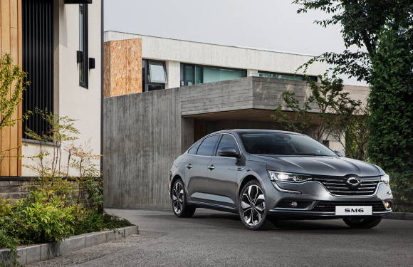 르노삼성이 SM6에 새로운 파워트레인을 적용하고 인기사양과 강력한 가격경쟁력까지 더한 'SM6 프라임'을 선보였다. ⓒ 르노삼성자동차