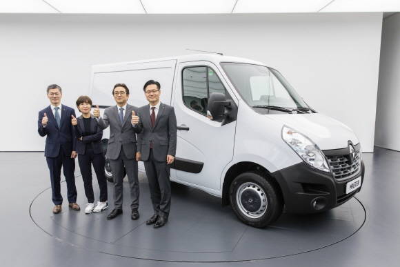 국내 도입되는 마스터는 기존 중형 상용차에서는 누릴 수 없었던 작업 효율성과 적재용량을 제공하는 것이 특징이다. ⓒ 르노삼성자동차