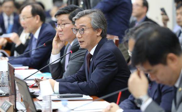 더불어민주당 전재수 의원이 12일 오후 국회에서 열린 정무위원회 금융감독원 국정감사에서 발언하고 있다. ⓒ 연합뉴스