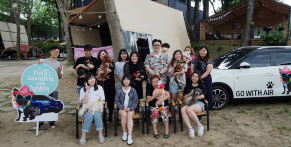 티볼리 펫 글램핑 행사에서는 반려견과 함께 하는 펫 드라이빙 프로그램과 도그 어질리티 등 다양한 프로그램이 진행된다. ⓒ 쌍용자동차