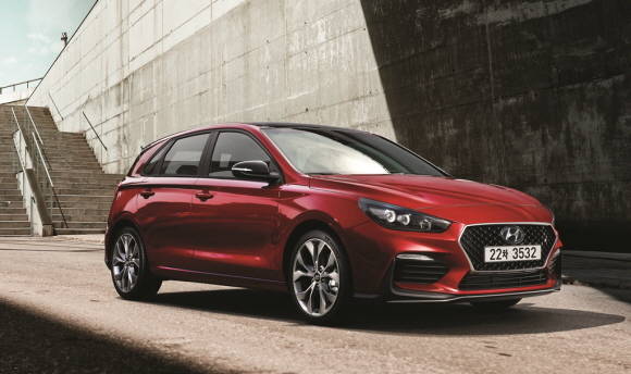 고성능 N의 감성을 기본 모델에 적용한 N Line 첫 번째 모델 i30 N Line. ⓒ 현대자동차