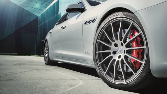 럭셔리카 마세라티가 전국 9개 공식 서비스센터에서 윈터타이어 프로모션을 진행한다. ⓒ 마세라티