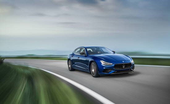 마세라티가 뉴 기블리와 콰트로포르테 전 모델을 36개월 무이자 혜택을 제공하는 특별 프로모션'을 진행한다. ⓒ 마세라티