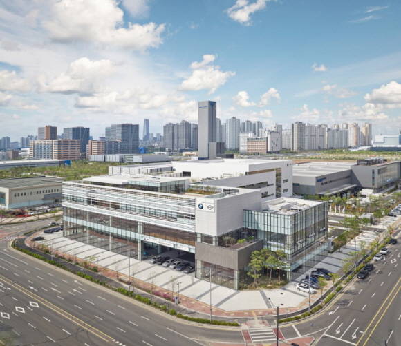새롭게 문을 연 바바리안모터스 송도 콤플렉스는 BMW 그룹의 지속적인 한국 시장에 대한 투자와 관심의 연장선상에 있다. ⓒ BMW 그룹 코리아