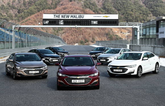 더 뉴 말리부는 쉐보레의 최신 패밀리룩을 적용한 부분변경 모델이다. ⓒ 한국GM