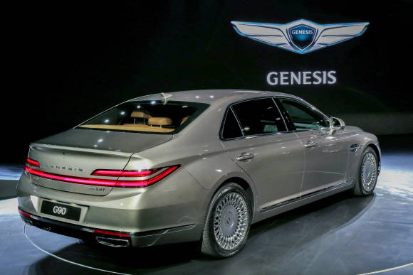G90는 한층 강화된 IT 편의사양을 제네시스 최초로 마련해 고객에게 차별화된 경험을 제공한다. ⓒ 제네시스 브랜드