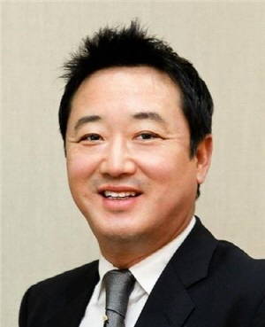 무려 지난 23년간 코오롱을 이끌어온 이웅열 코오롱그룹 회장이 내년 1월1일자로 모든 경영 일선에서 물러난다. ⓒ 코오롱그룹