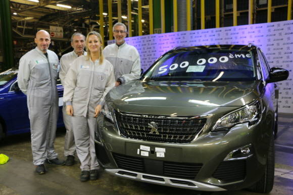 푸조 3008 SUV가 글로벌 누적생산 50만대를 돌파했다. ⓒ 한불모터스