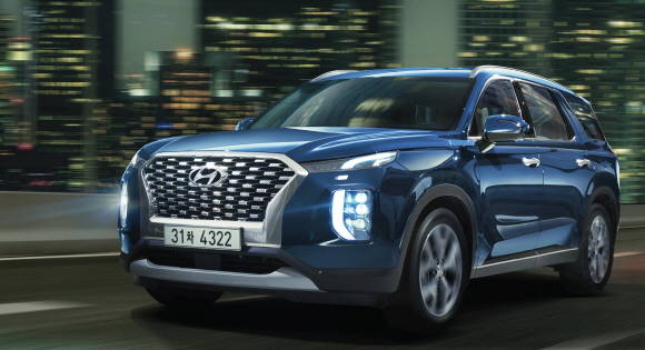 팰리세이드가 사전계약 첫날 3468대의 계약실적을 올린 것으로 집계됐다. ⓒ 현대자동차