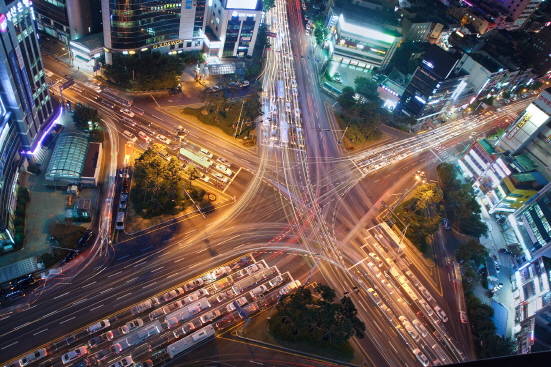 관광쇼핑특구 지정은 부산진구에 활력을 불어넣을 주요 안건이다. 사진은 유동인구가 많은 서면교차로. ⓒ 부산진구