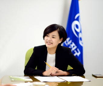 서은숙 부산진구청장이 경제와 교육 활성화를 위한 공약 실현에 박차를 가하고 있다. ⓒ 부산진구