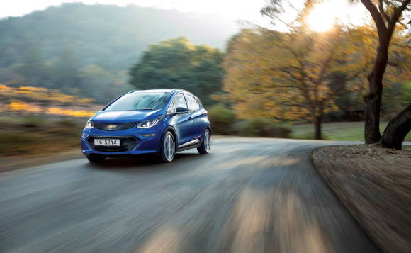 쉐보레는 국내 고객의 수요에 충분히 부응하기 위해 볼트 EV의 올해 도입물량을 작년보다 늘려 확보하고, 연중 순차적으로 출고할 계획이다. ⓒ 한국GM