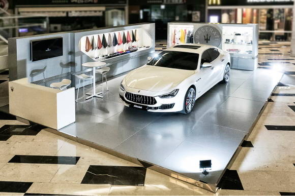 마세라티가 여의도 IFC몰에서 운영하는 기블리 라운지의 모습. ⓒ FMK