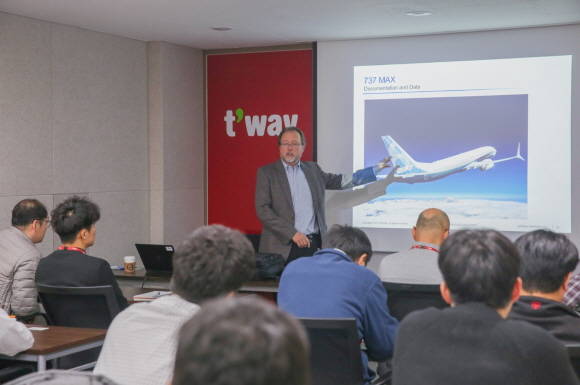 보잉 737 MAX 8 기종의 첫 도입을 앞둔 티웨이항공이 신기종에 대한 철저한 사전준비를 이어가고 있다. ⓒ 티웨이항공