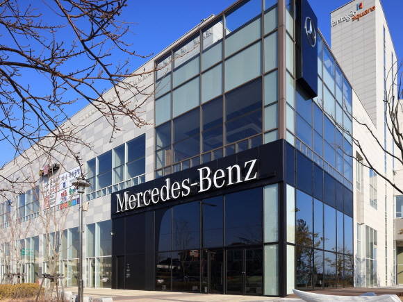 메르세데스-벤츠 기장 전시장 전경. ⓒ 메르세데스-벤츠 코리아