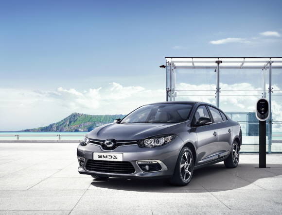 세단형 준중형 전기차 2019년형 SM3 Z.E.의 모습. ⓒ 르노삼성자동차