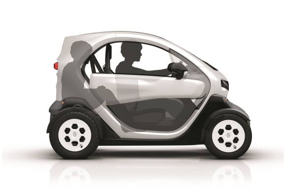 르노삼성이 기존 모델 대비 더 저렴한 르노 트위지 라이프 트림을 새로 출시했다. ⓒ 르노삼성자동차