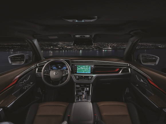 인테리어 컬러는 △에스프레소 브라운 △차콜 블랙 △소프트 그레이 3가지 컬러 중 선택할 수 있다. ⓒ 쌍용자동차