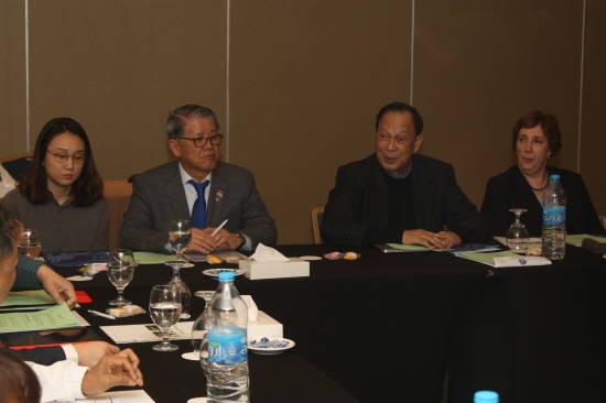 SK네트웍스 대표이사인 최신원 대한펜싱협회 회장이 요르단 암만에서 개최된 '2019 아시아 펜싱연맹 총회'에서 부회장으로 당선됐다. ⓒ SK네트웍스