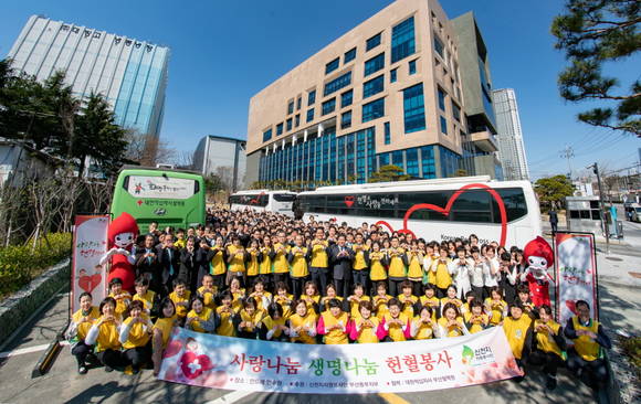 신천지자원봉사단 부산동부지부가 17일 부산 동구 범일동 안드레 연수원에서 대한적십자사 부산혈액원과 '제6회 사랑나눔 헌혈행사'를 개최했다. ⓒ 프라임경제