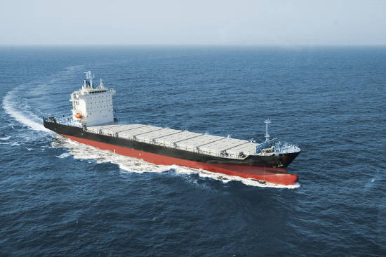 현대미포조선이 건조한 컨테이너선 시운전 모습. ⓒ 현대중공업그룹