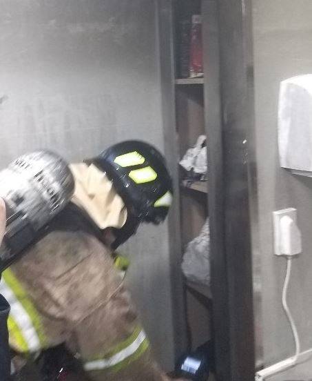 21일 오전 10시33분쯤 부산 부산진구 부전동 롯데호텔 2층에 입주한 그랜드레저코리아 여직원 사물함에서 불이나 10여분만에 진화됐다. ⓒ 부산소방본부