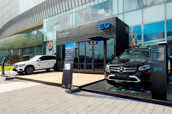 더클래스 효성이 송파 올림픽프라자 상가 광장에 EQ Cube를 설치하고, 현장이벤트를 실시한다. ⓒ 더클래스 효성