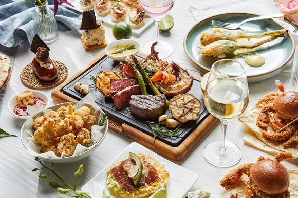 힐튼부산 맥퀸즈 바(McQueen’s Bar)에서 기존 메뉴에서 한층 더 새로워진 '동서양의 모던 다이닝'을 선보인다. ⓒ 힐튼부산